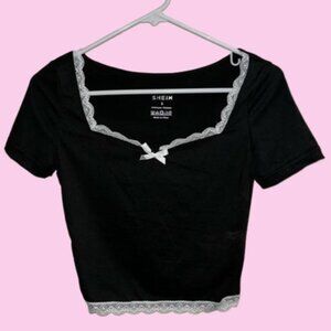 Women’s beautiful black crop top, perfectly condition